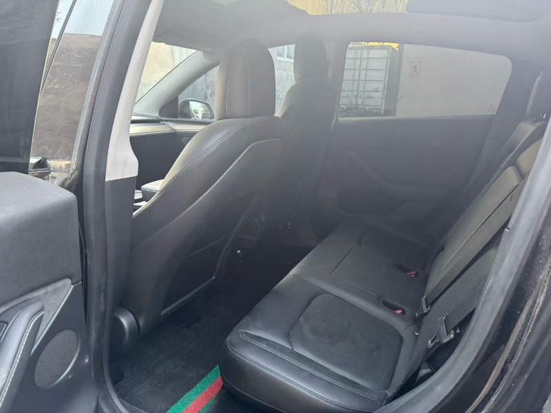 青岛21年特斯拉MODEL Y3