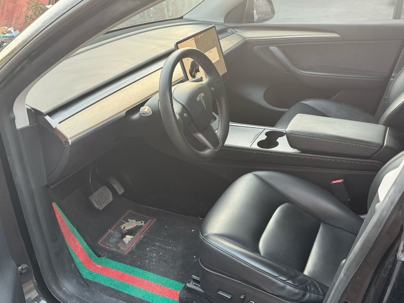 青岛21年特斯拉MODEL Y4