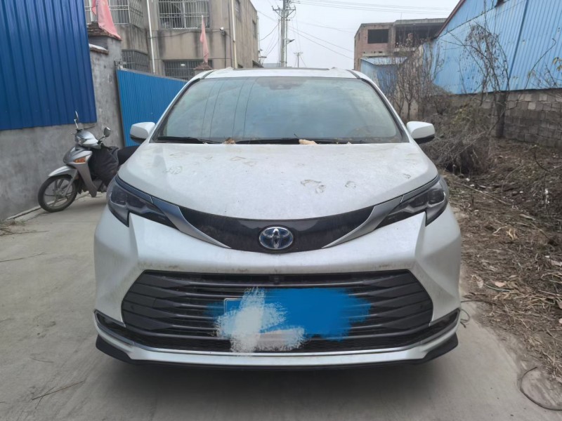 潍坊23年丰田塞纳1