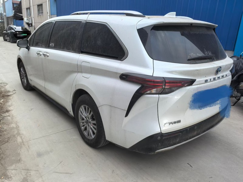 潍坊23年丰田塞纳8