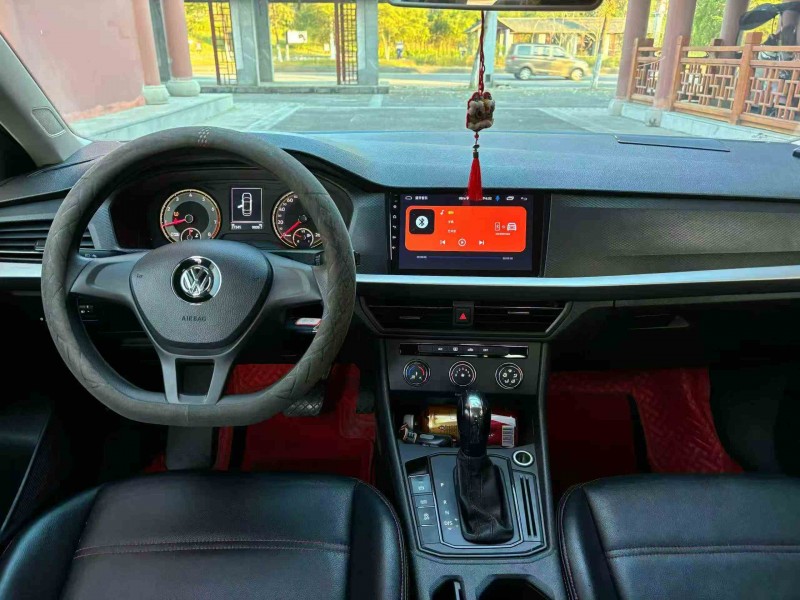 重庆19年大众朗逸5