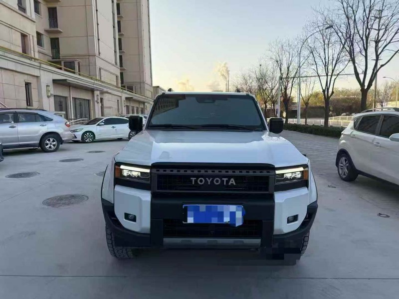 唐山25年丰田普拉多1