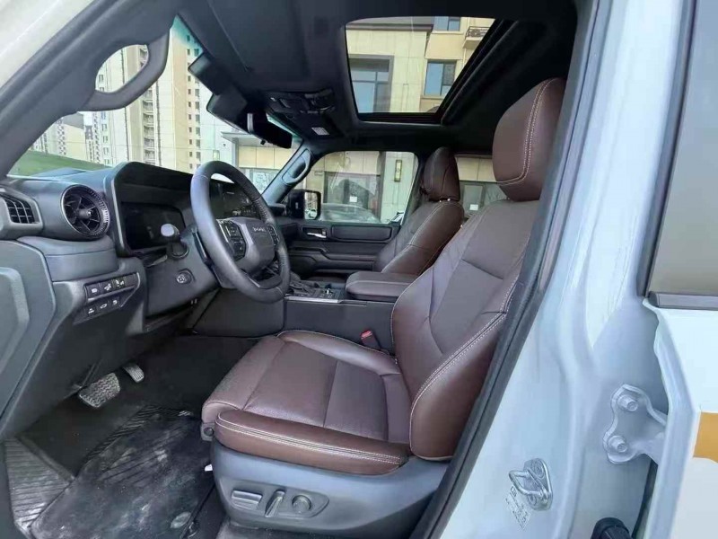 唐山25年丰田普拉多4