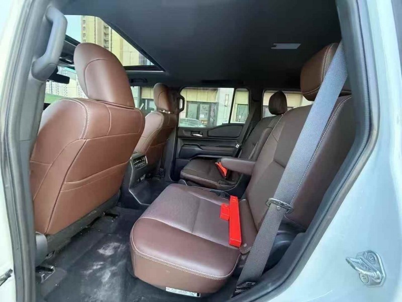 唐山25年丰田普拉多6