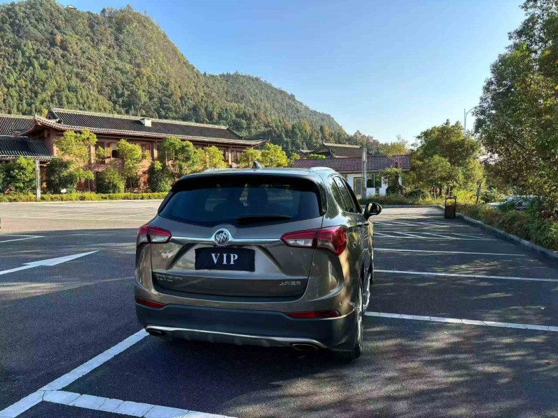 重庆18年别克昂科威8