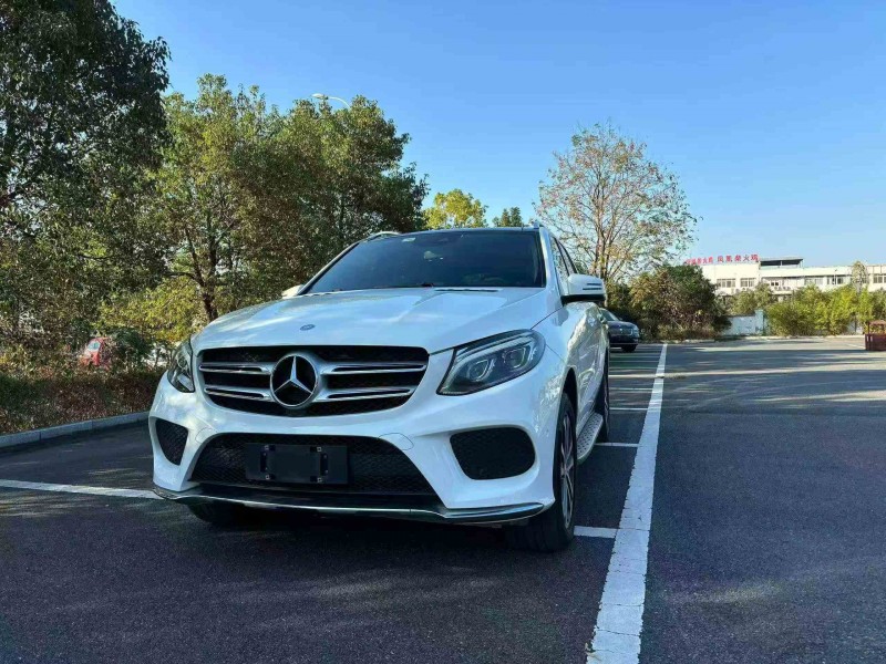 重庆17年奔驰GLE2