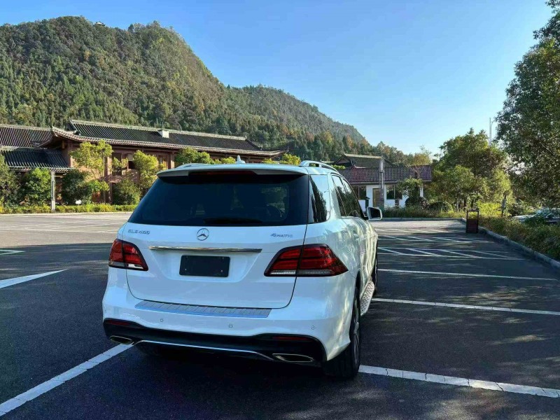 重庆17年奔驰GLE8