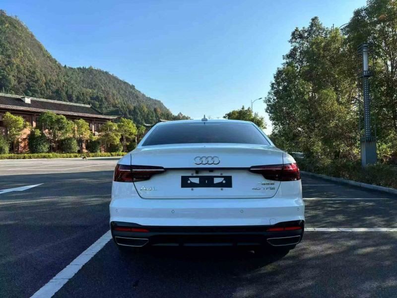 重庆23年奥迪A4L9