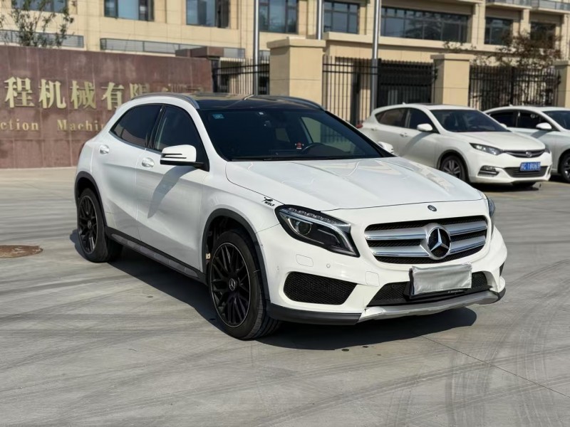 徐州16年奔驰GLA3