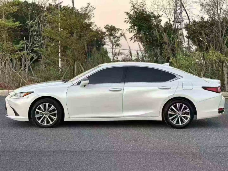 湛江20年雷克萨斯ES3