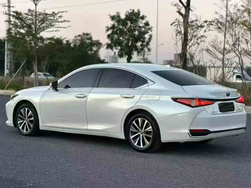 湛江20年雷克萨斯ES7