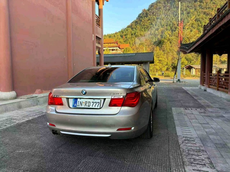 重庆13年宝马7系8