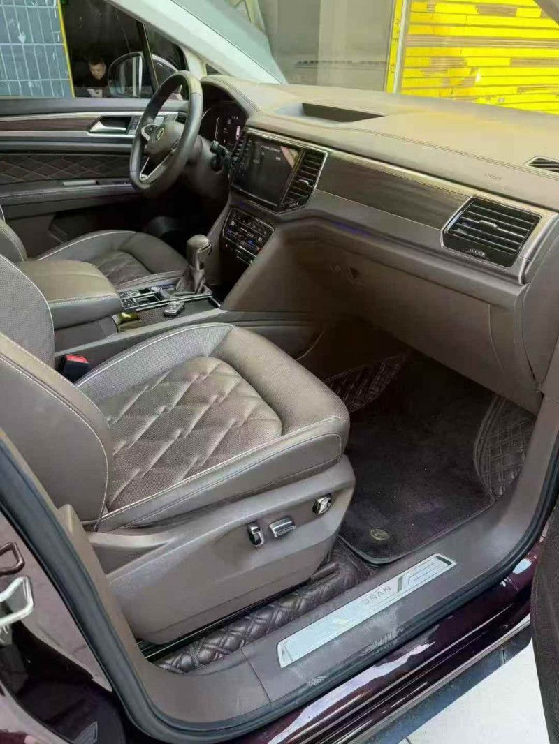 张家界20年大众威然5