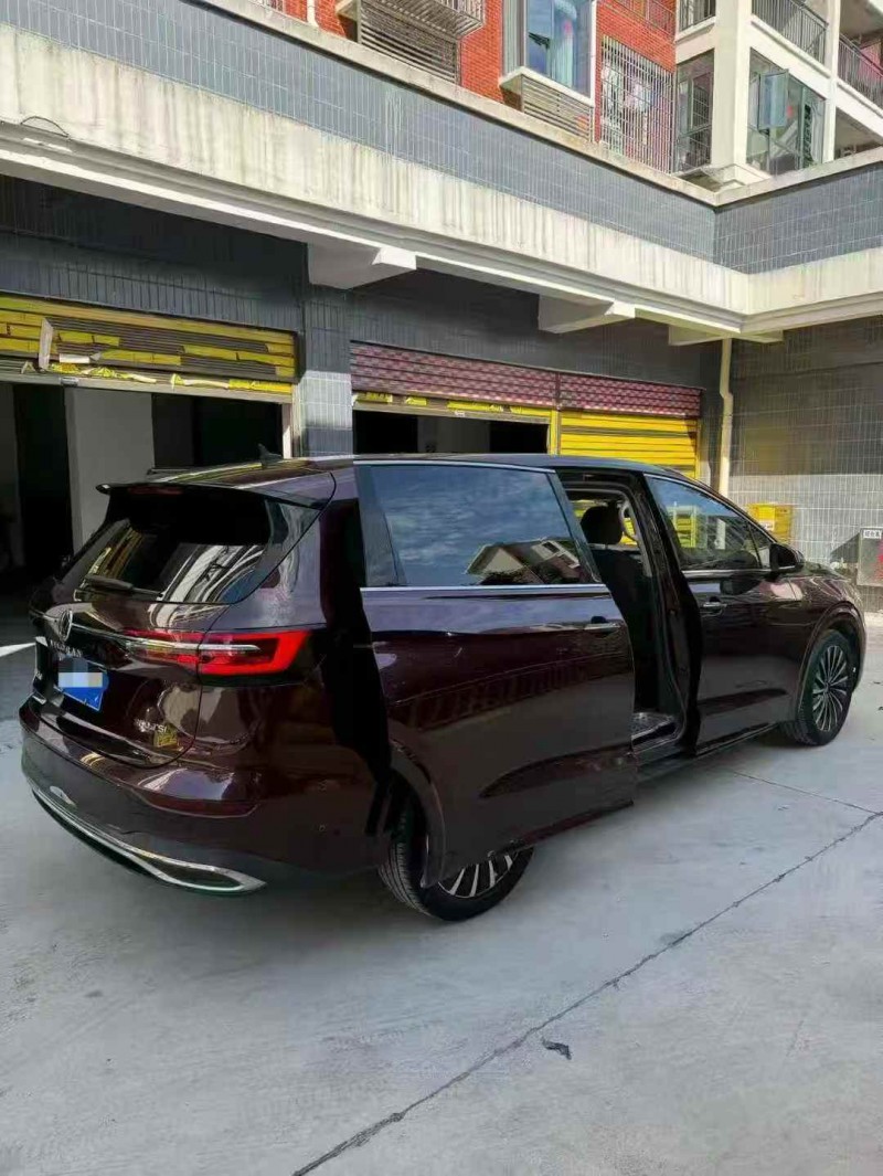 张家界20年大众威然7