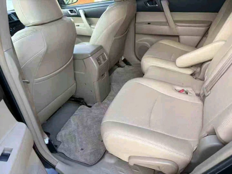 湛江15年丰田汉兰达6