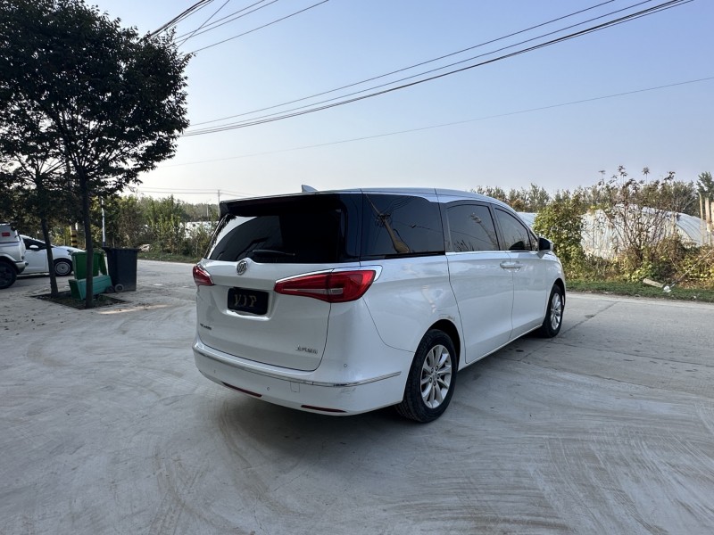 徐州18年别克GL84