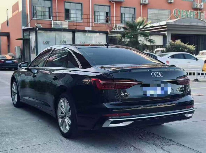 济宁24年奥迪A6L8