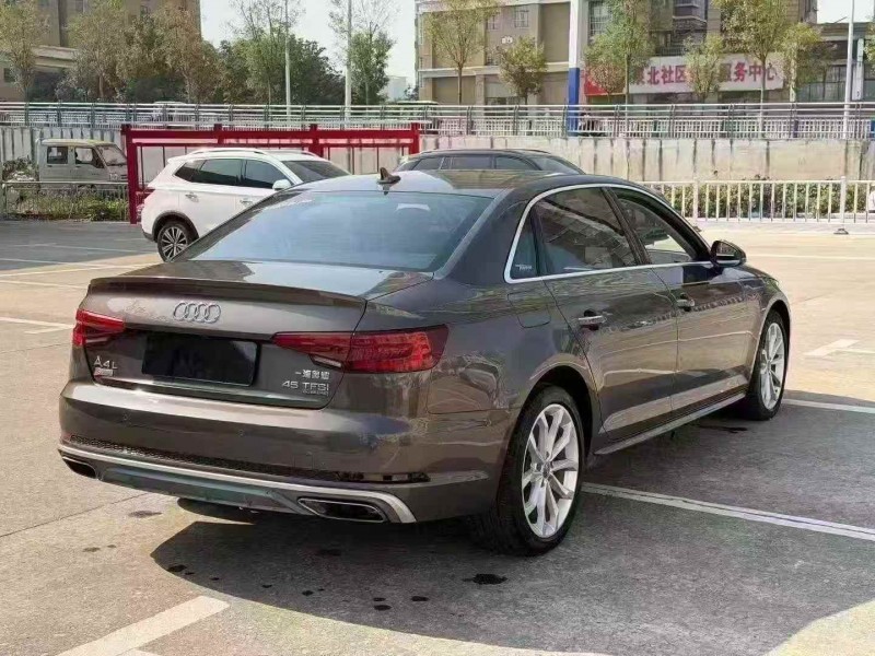 蚌埠19年奥迪A4L8