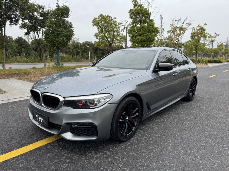 盐城19年宝马5系3