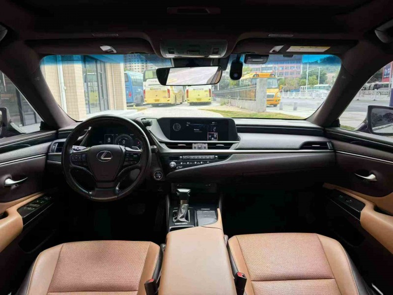 珠海21年雷克萨斯ES6