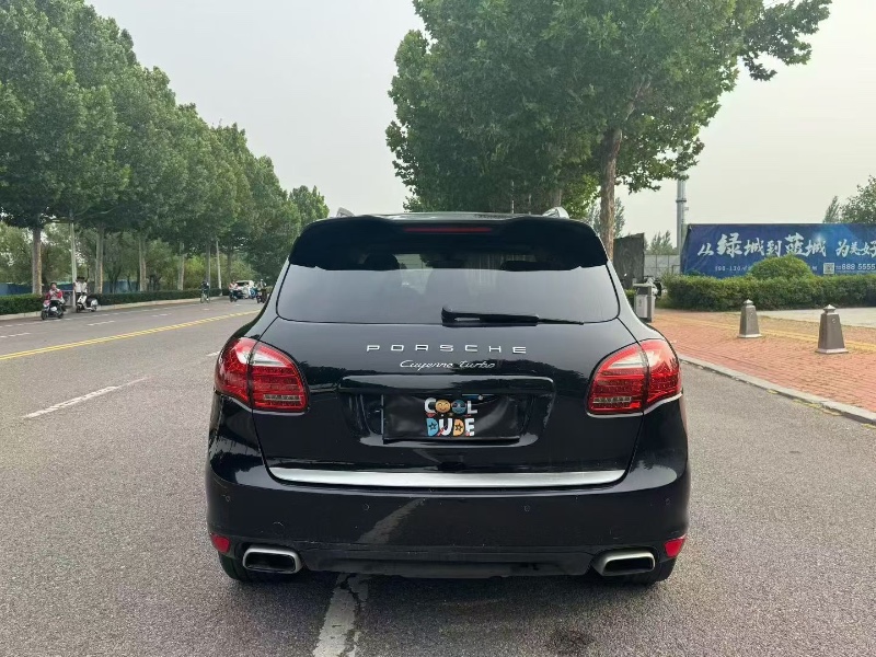 青岛11年保时捷卡宴7