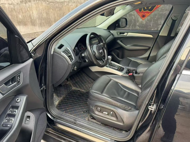 青岛16年奥迪Q54