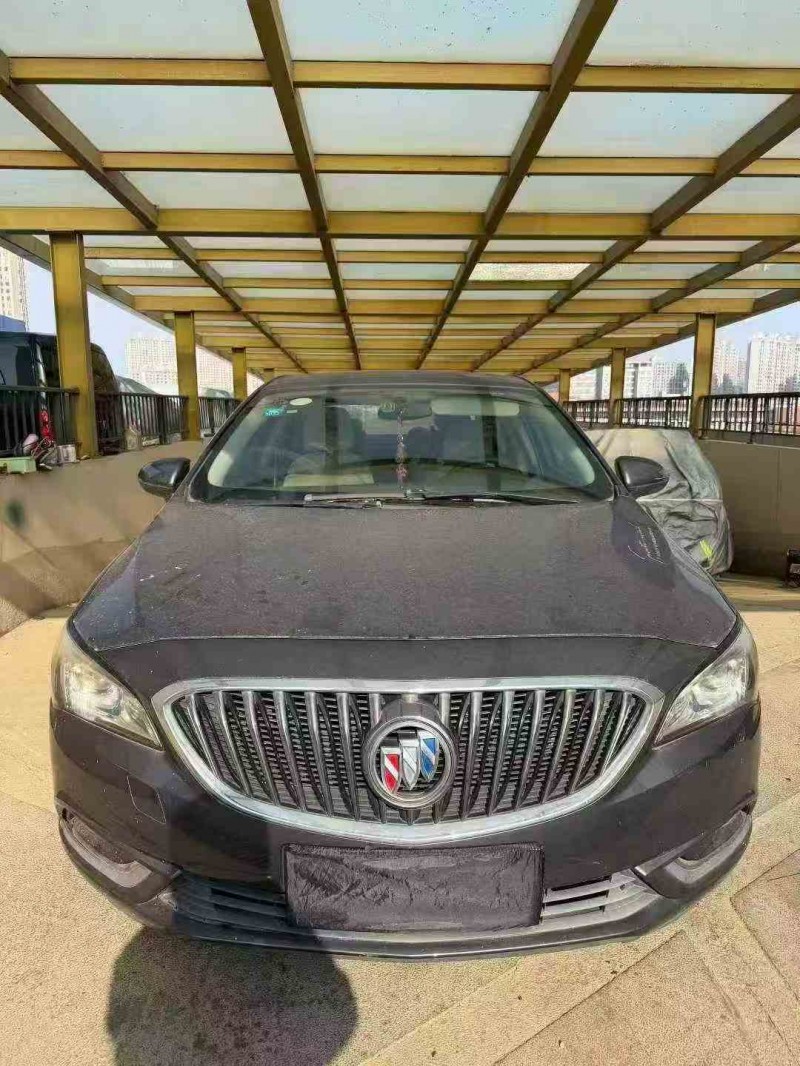 苏州16年别克威朗1