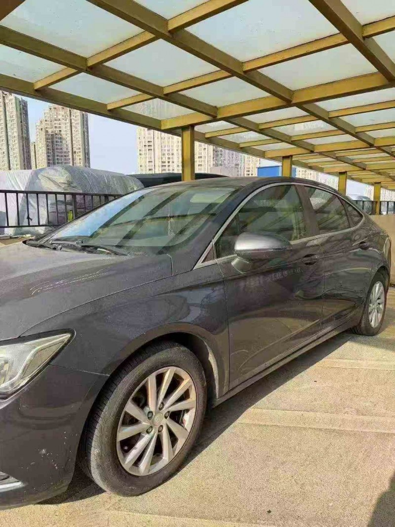 苏州16年别克威朗2