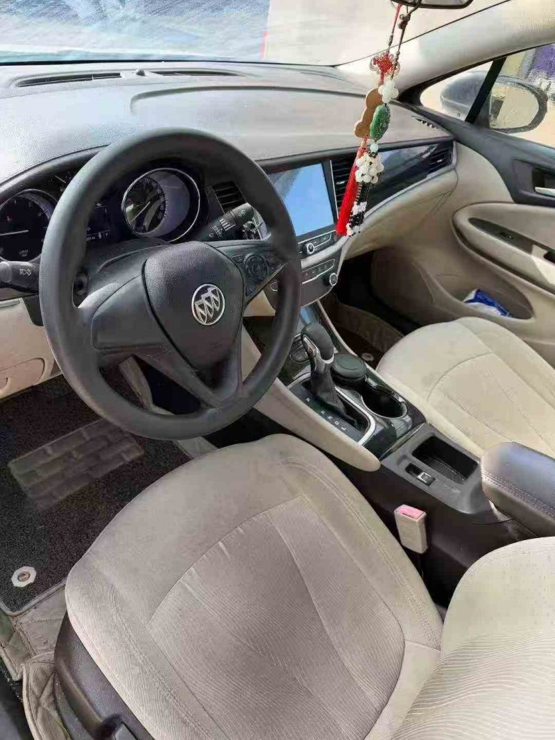 苏州16年别克威朗4