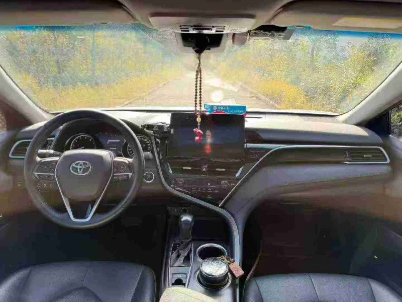 荆门21年丰田凯美瑞5