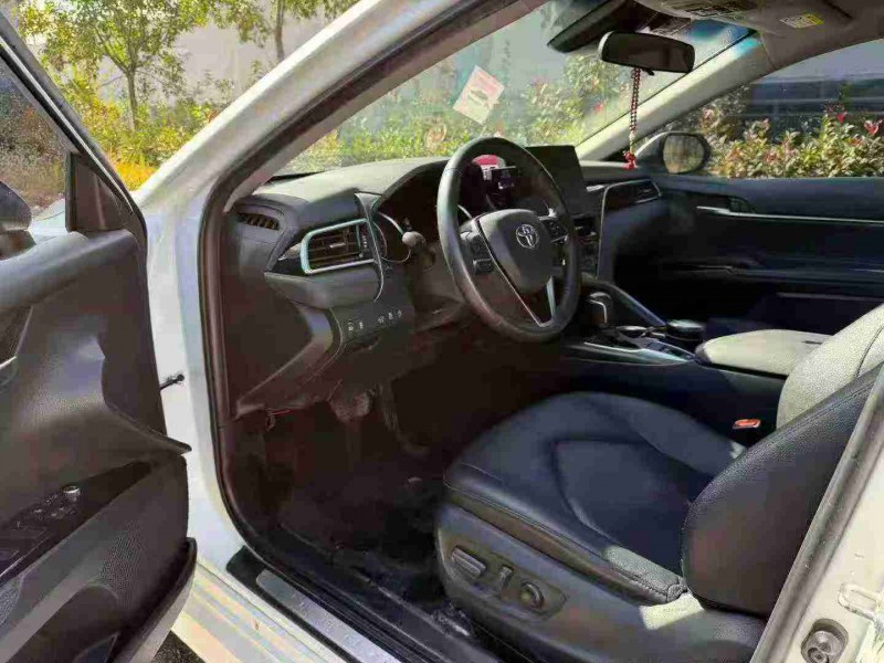 荆门21年丰田凯美瑞6