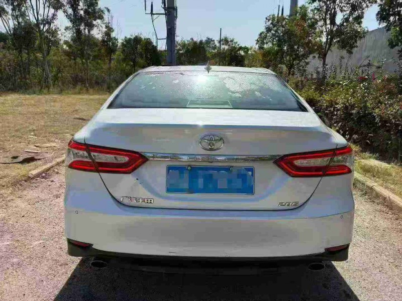 荆门21年丰田凯美瑞9