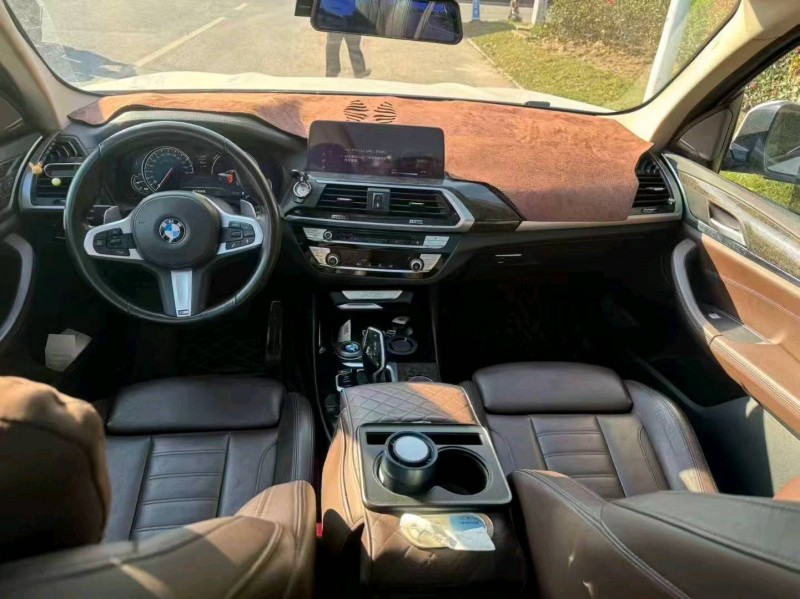 重庆18年宝马X36