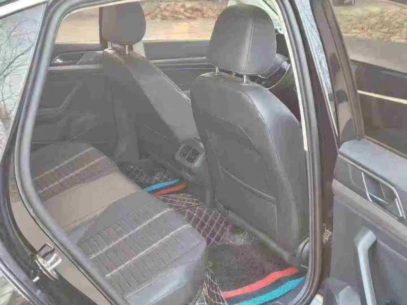 枣庄19年大众朗逸5