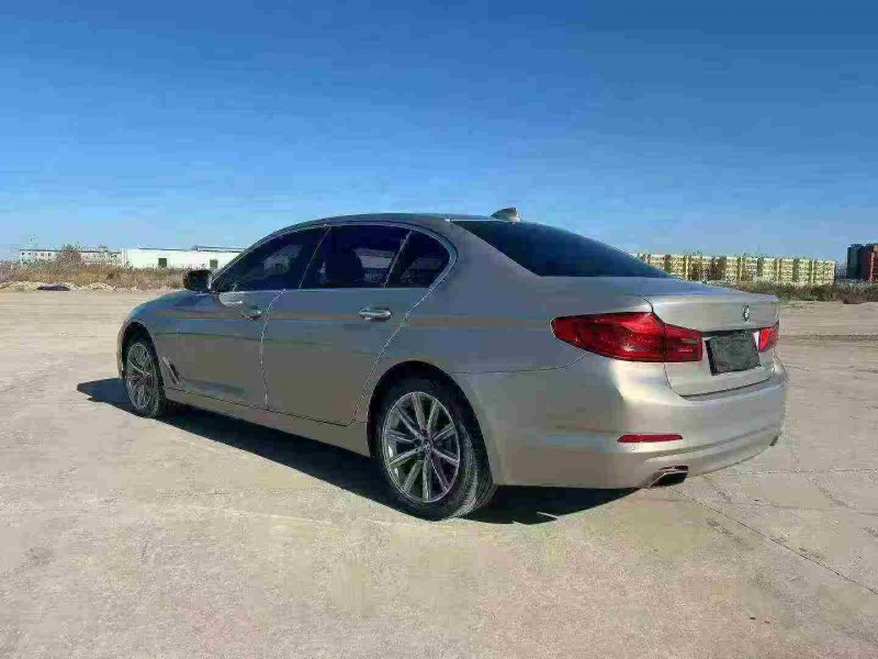 张家口18年宝马5系8