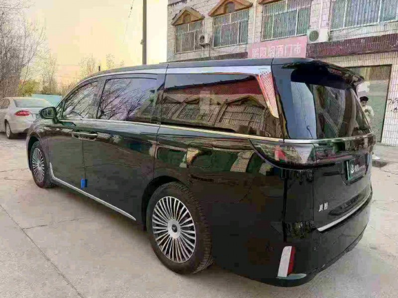 邯郸25年岚图汽车梦想家7