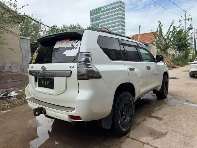 青岛16年丰田普拉多4