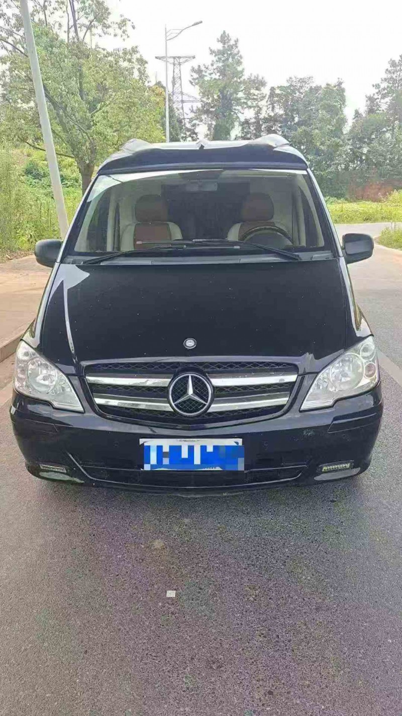 萍乡13年奔驰唯雅诺1