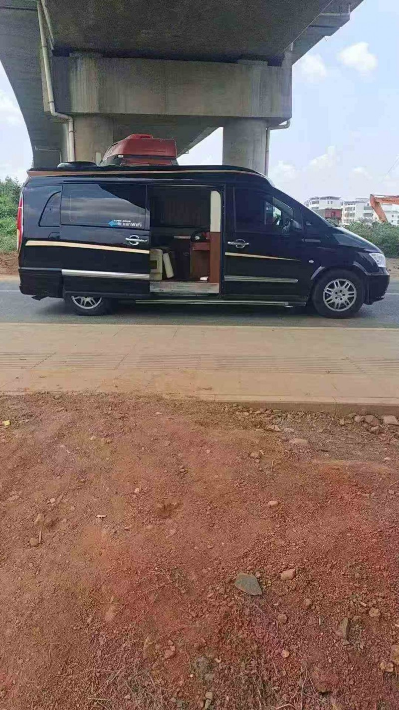 萍乡13年奔驰唯雅诺4