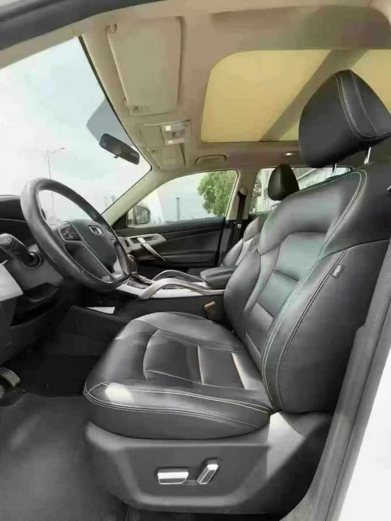 东莞19年吉利博越5