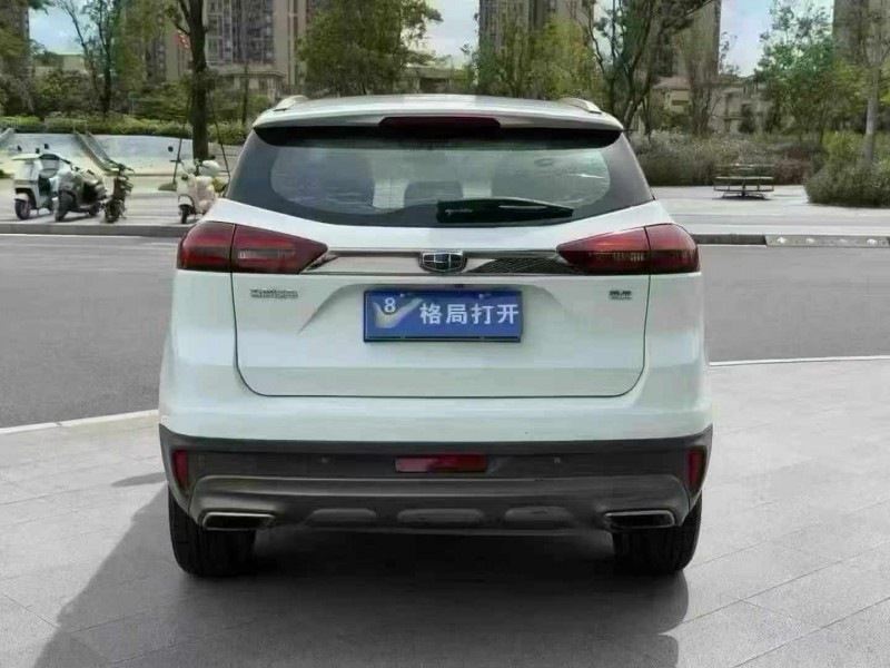 东莞19年吉利博越9