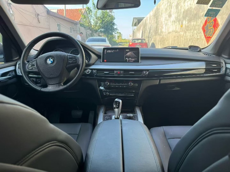 青岛17年宝马X58