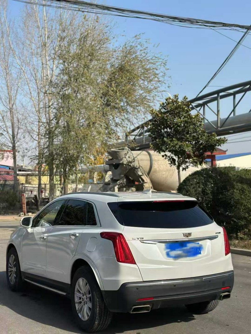 枣庄17年凯迪拉克XT58