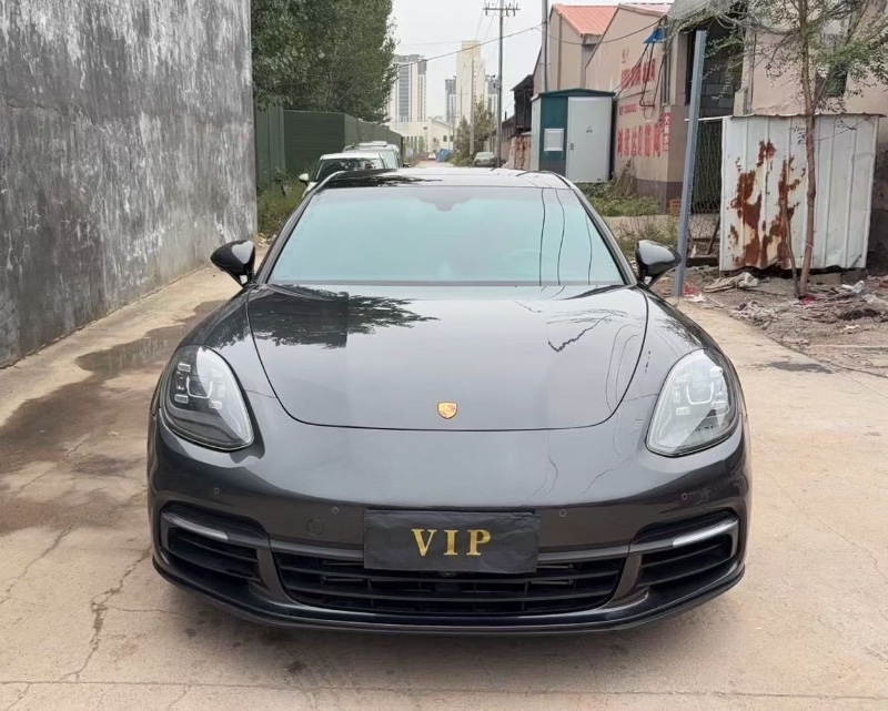 青岛18年保时捷帕拉梅拉1