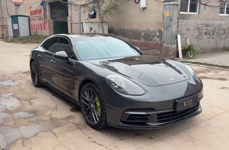 青岛18年保时捷帕拉梅拉2