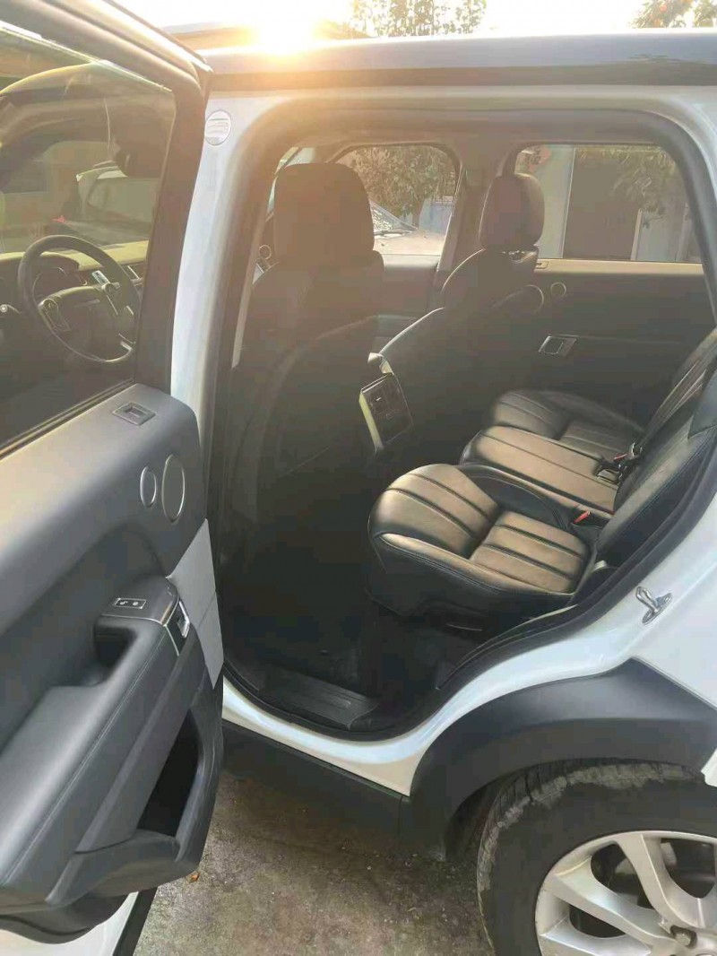 日照18年路虎揽胜运动7