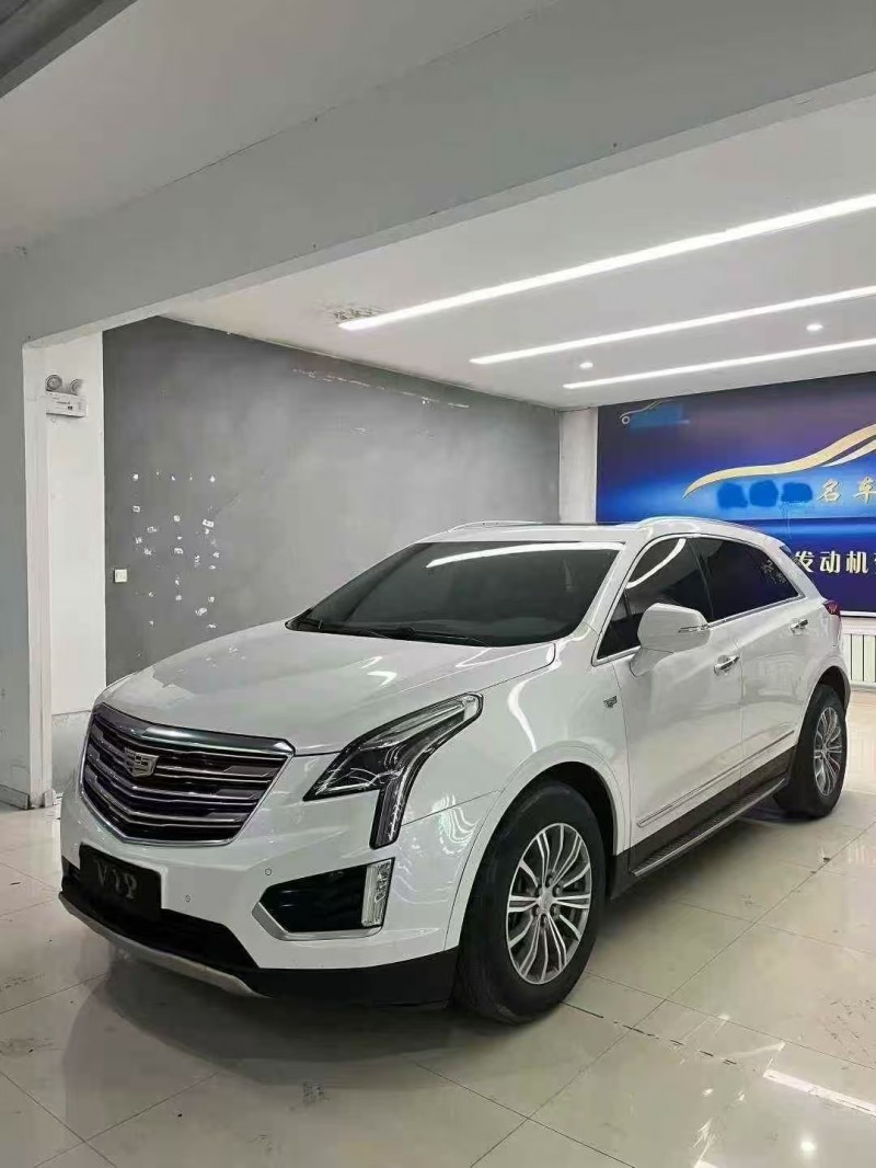济宁17年凯迪拉克XT52
