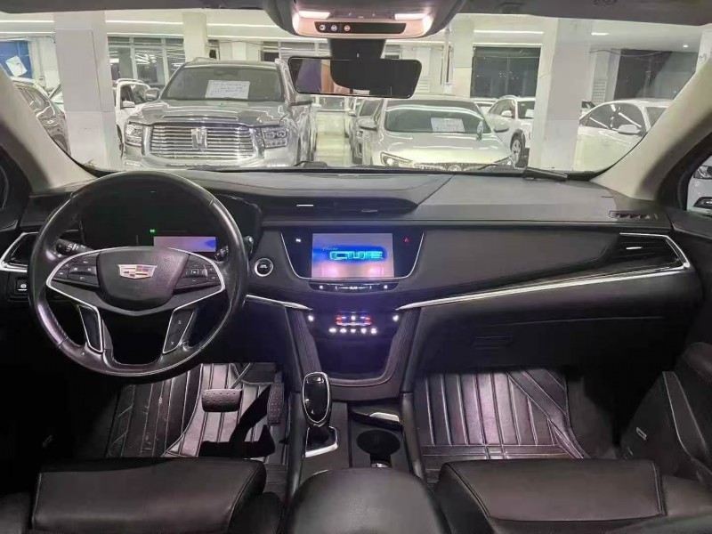 济宁17年凯迪拉克XT55