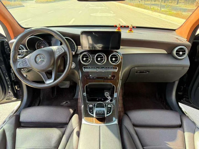 枣庄17年奔驰GLC9