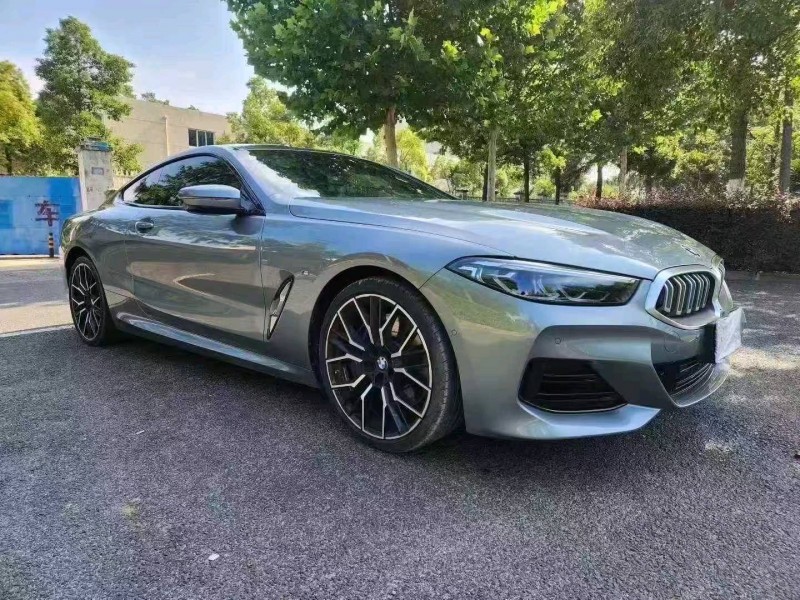 中山24年宝马8系2